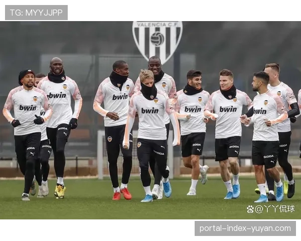 西甲保级大战陷入混战 七队分差仅三分 瓦伦西亚深陷降级区 西甲保级大战陷入混战 七队分差仅三分 瓦伦西亚深陷降级区